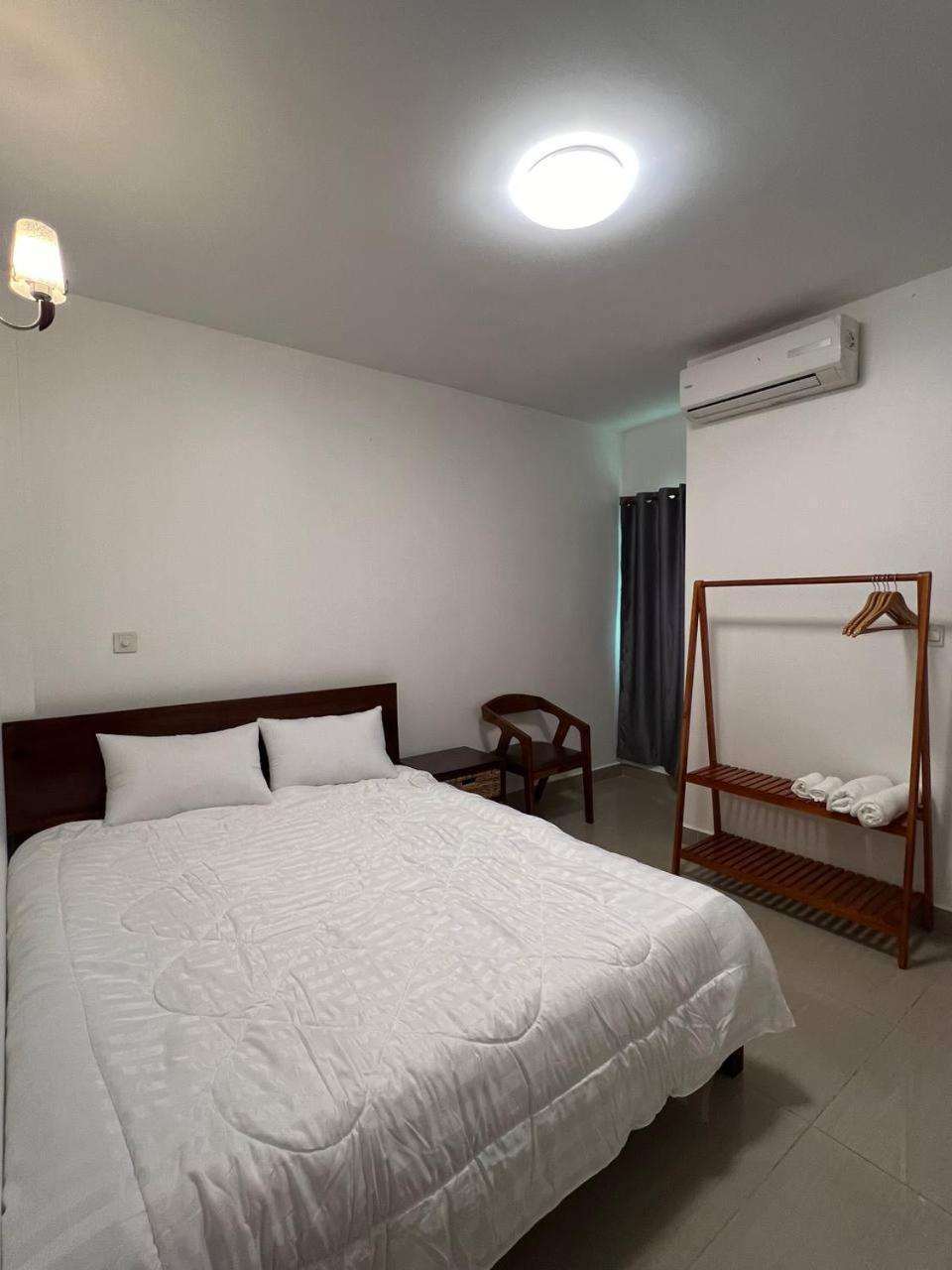 D32 Homestay Near Airport Behind Brown Coffee Airport Phnom Penh Bagian luar foto