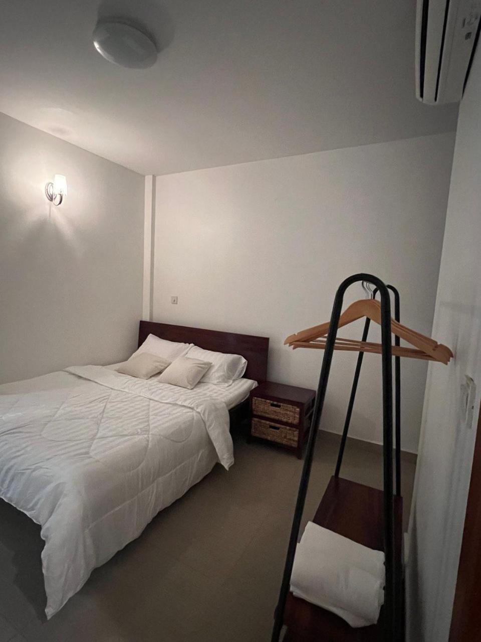 D32 Homestay Near Airport Behind Brown Coffee Airport Phnom Penh Bagian luar foto